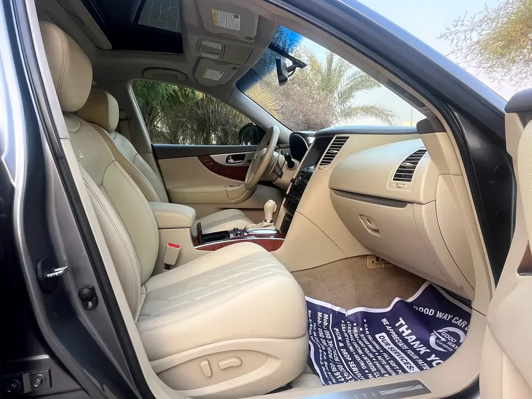 Infiniti QX70 3.7 AT AWD (333 حصان) - 14