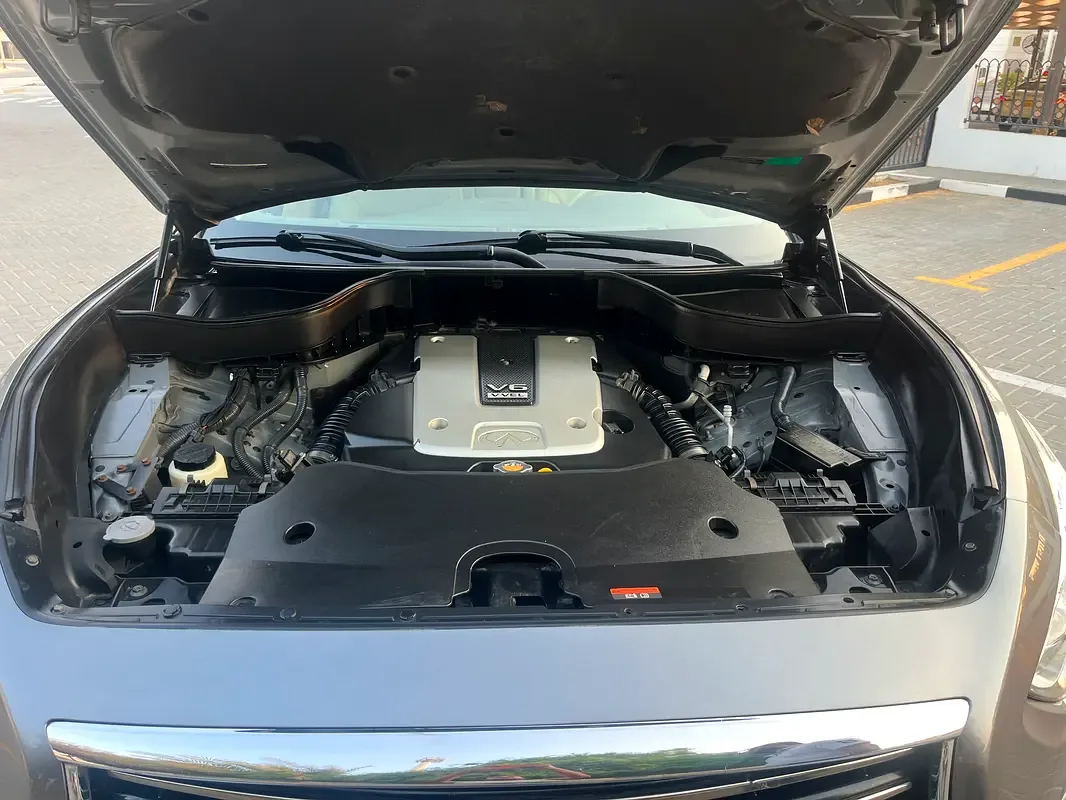 Infiniti QX70 3.7 AT AWD (333 حصان) - 19