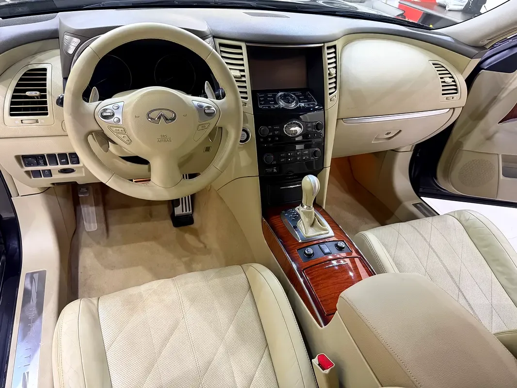 Infiniti QX70 3.7 AT AWD (333 hp) - 15