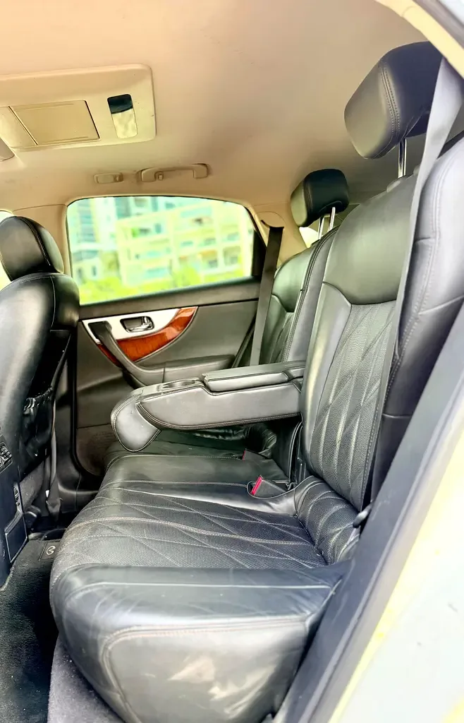 Infiniti QX70 3.7 AT AWD (333 hp) - 10