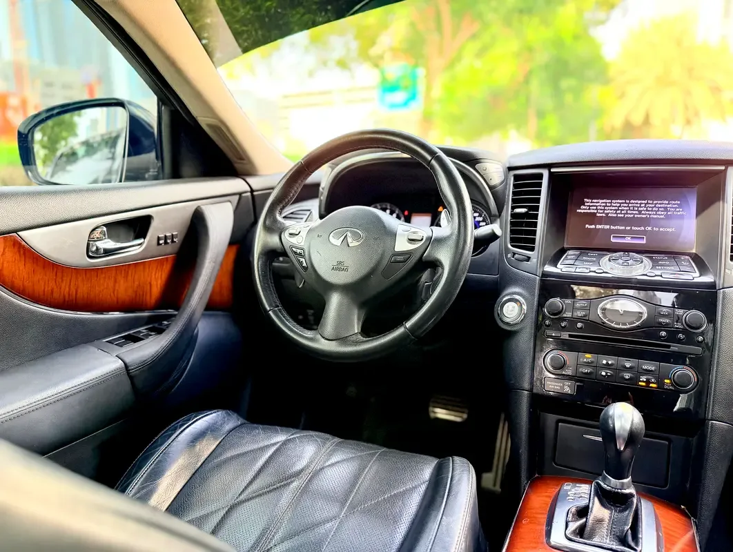 Infiniti QX70 3.7 AT AWD (333 hp) - 16