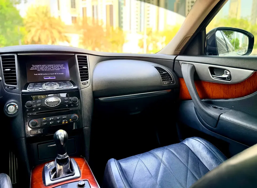 Infiniti QX70 3.7 AT AWD (333 hp) - 15