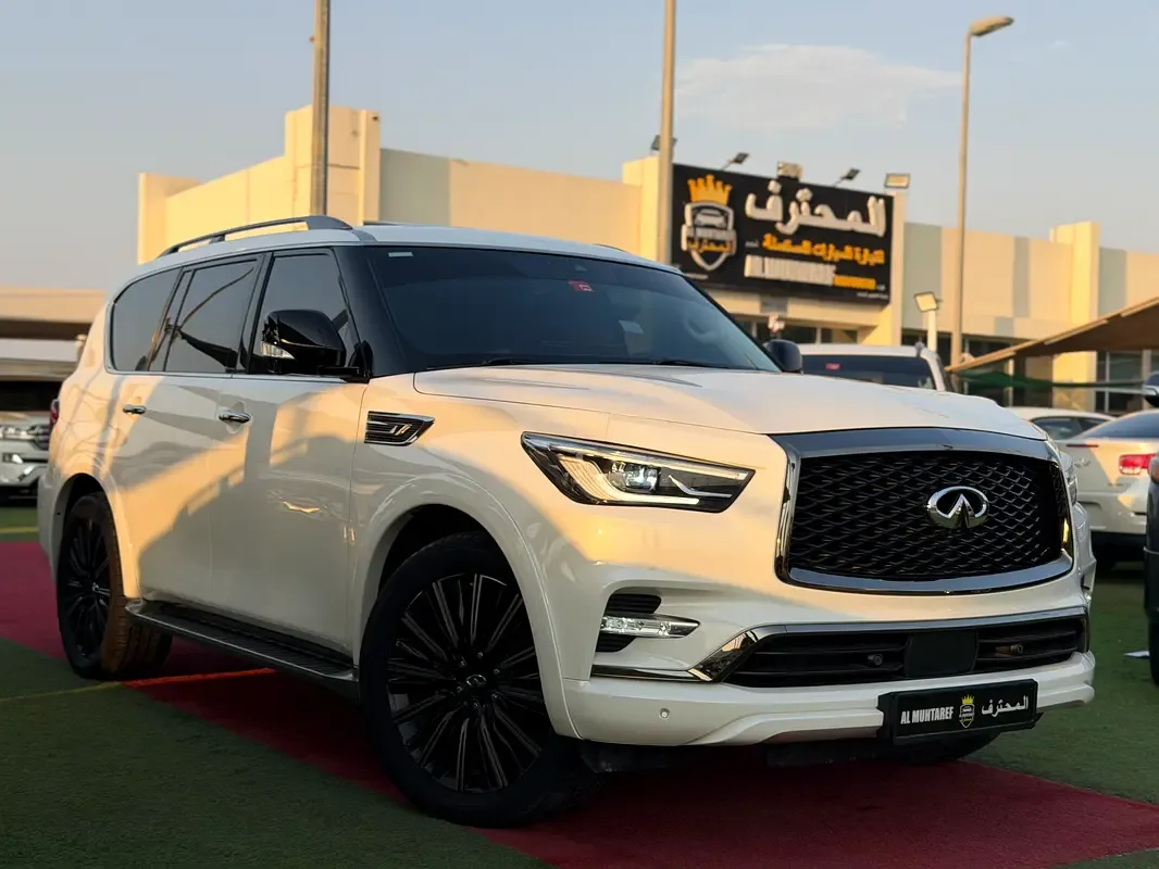 Infiniti QX80 5.6 AT 4WD (405 hp)