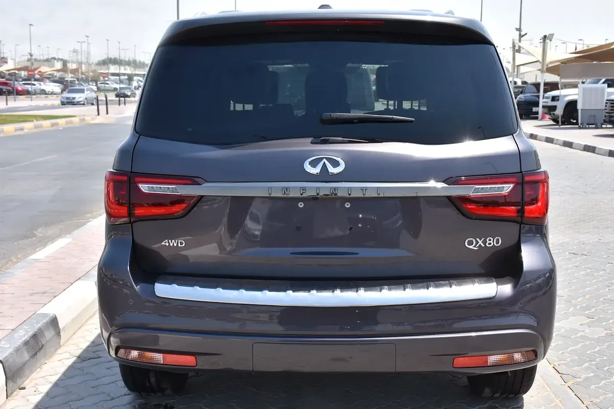 Infiniti QX80 5.6 AT 4WD (405 حصان) - 4
