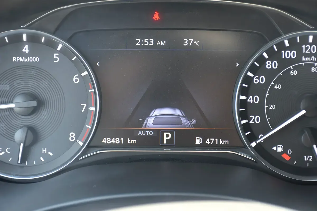 Infiniti QX80 5.6 AT 4WD (405 حصان) - 6