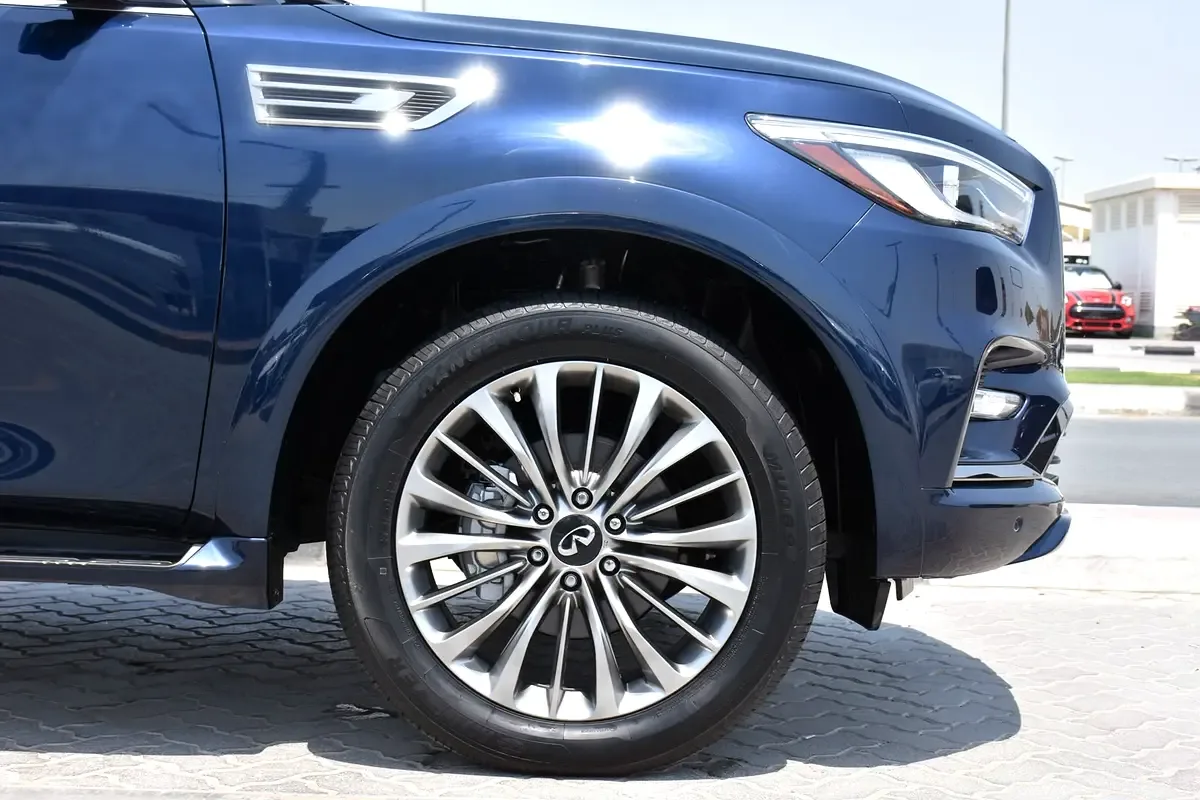 Infiniti QX80 5.6 AT 4WD (405 حصان) - 6