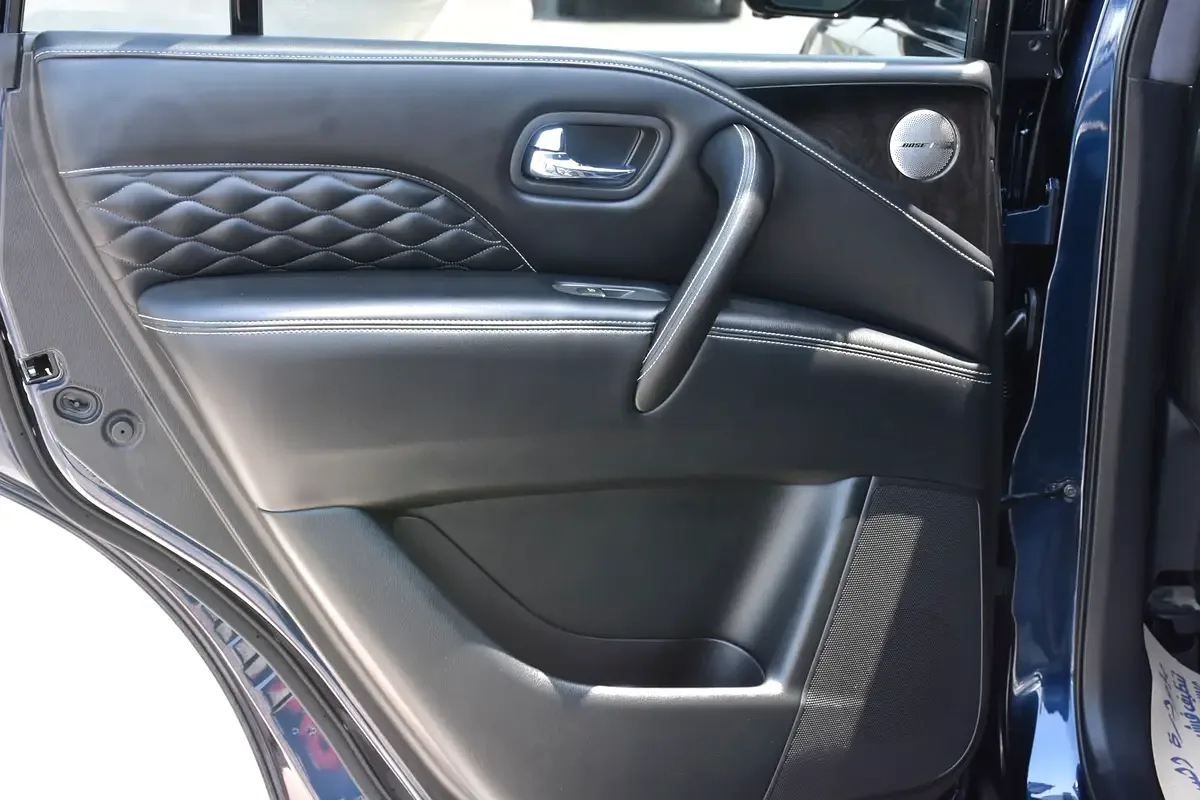 Infiniti QX80 5.6 AT 4WD (405 حصان) - 14
