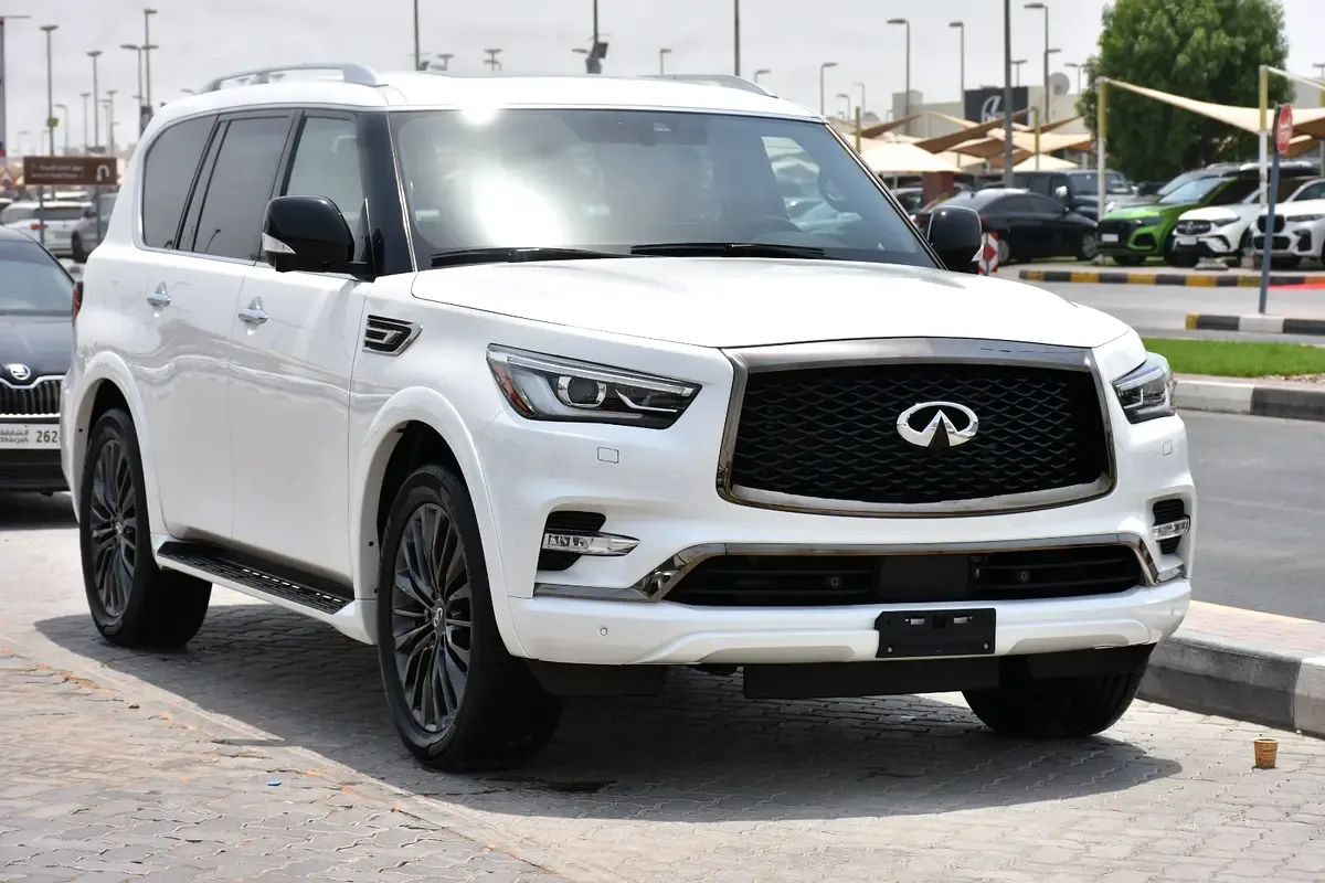 Infiniti QX80 5.6 AT 4WD (405 hp)
