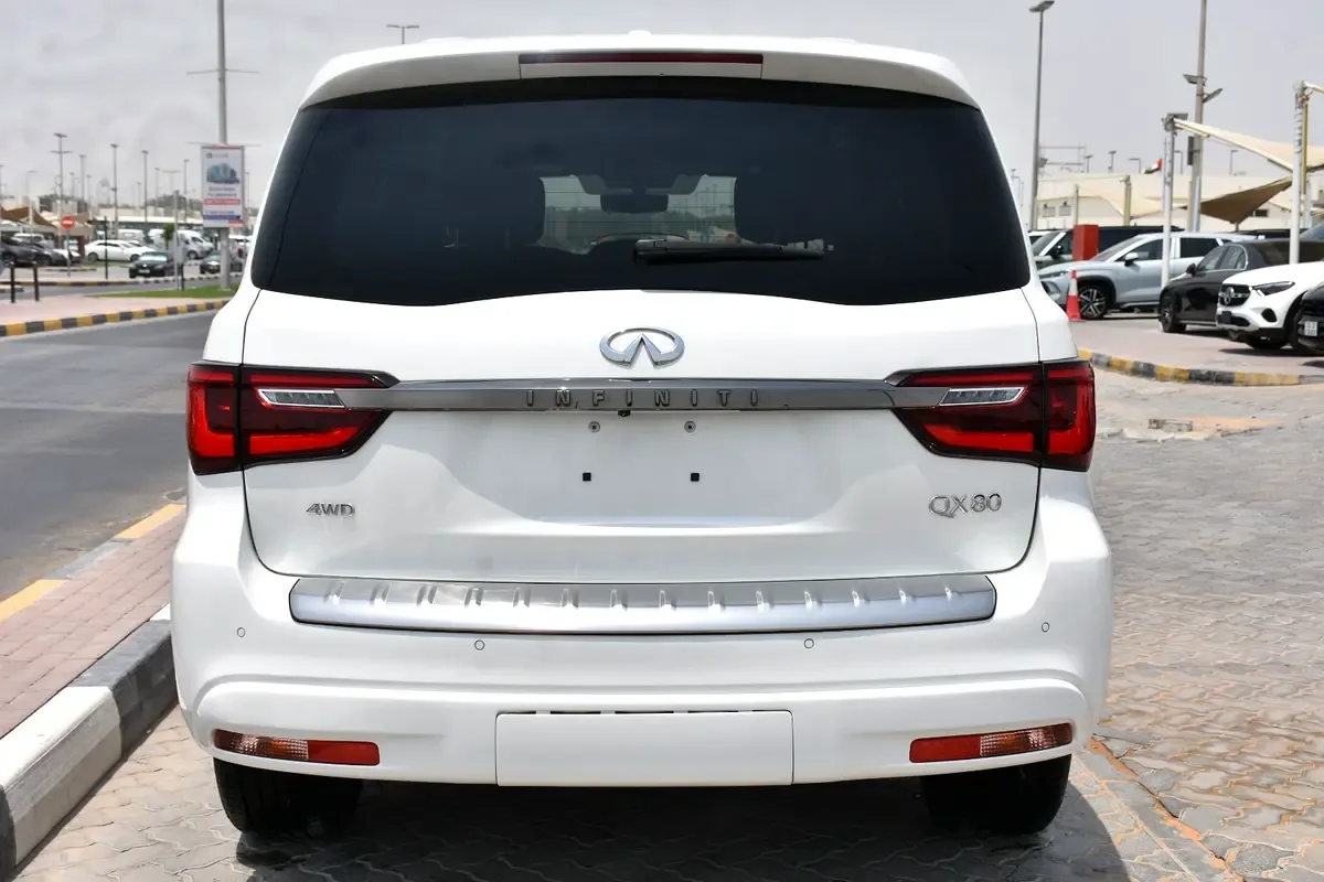 Infiniti QX80 5.6 AT 4WD (405 حصان) - 3