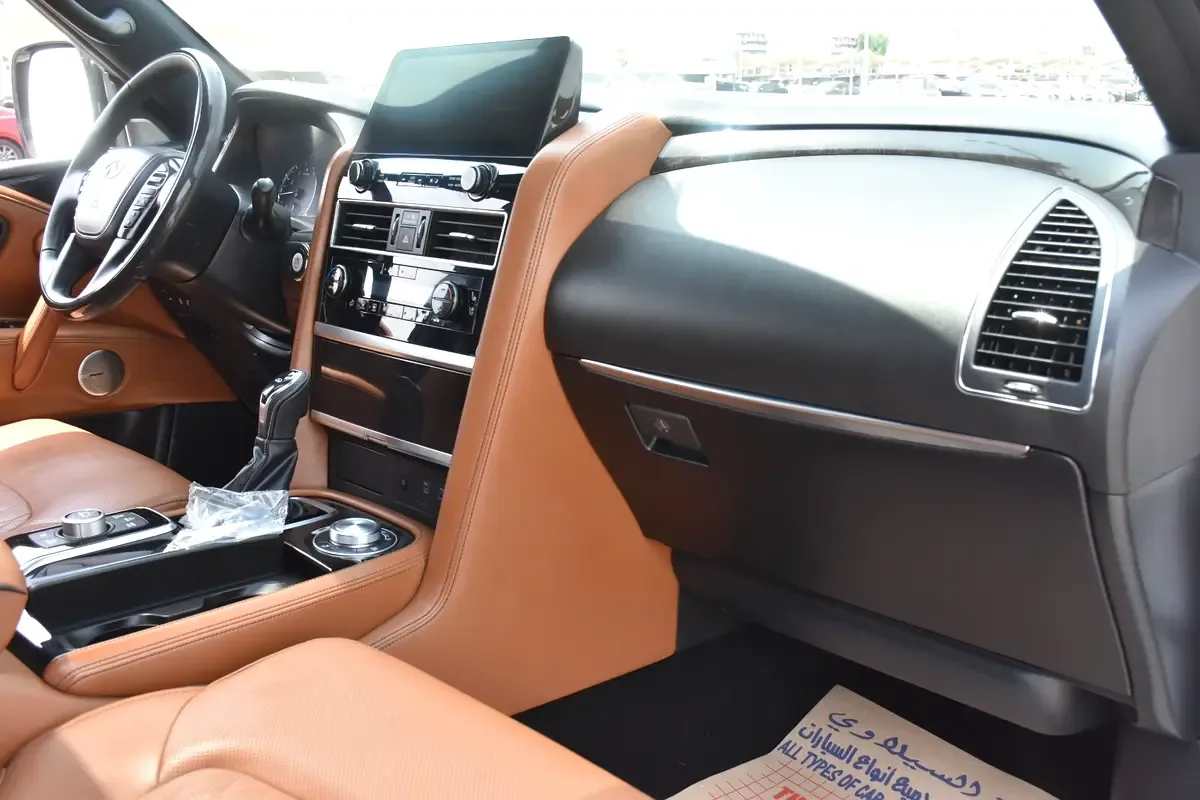 Infiniti QX80 5.6 AT 4WD (405 حصان) - 10