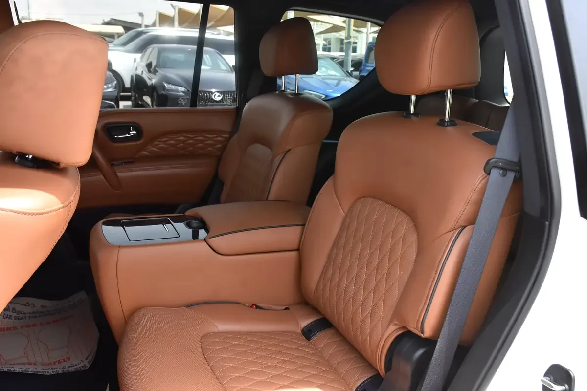 Infiniti QX80 5.6 AT 4WD (405 حصان) - 14