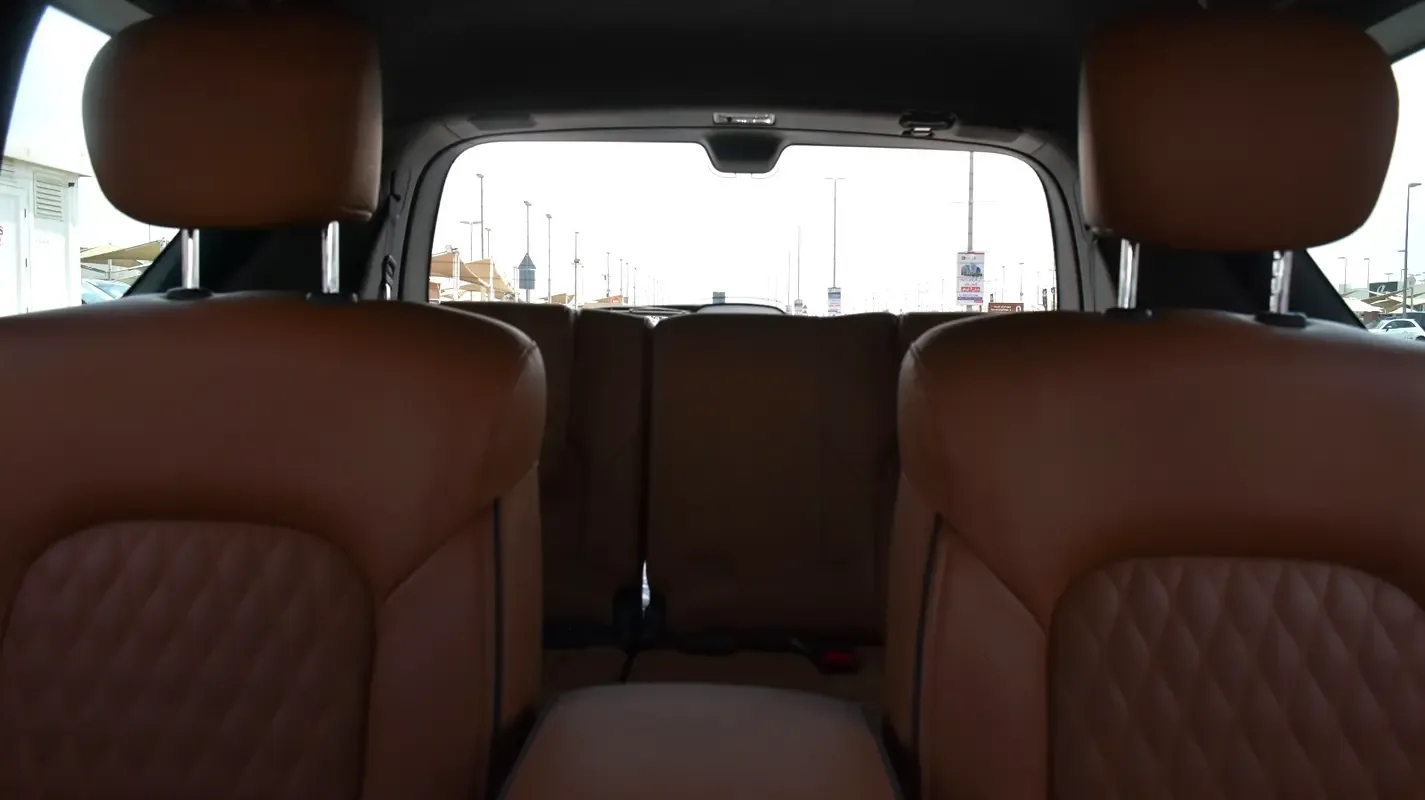 Infiniti QX80 5.6 AT 4WD (405 حصان) - 15
