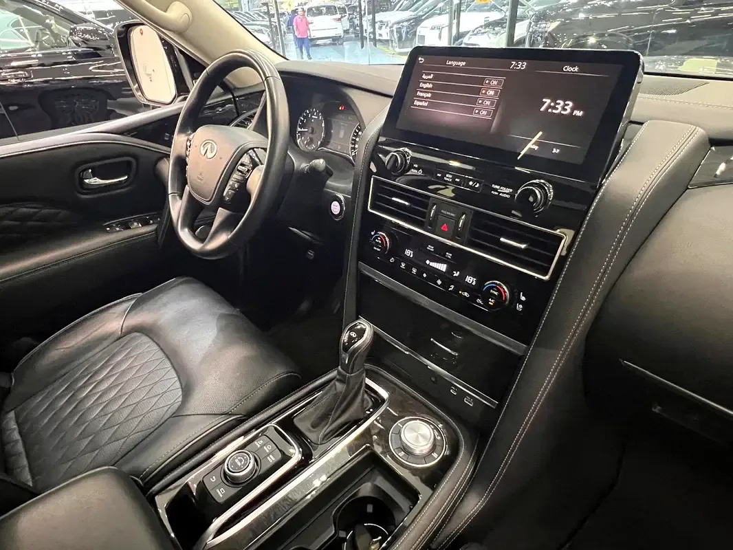 Infiniti QX80 5.6 AT 4WD (405 hp) - 11