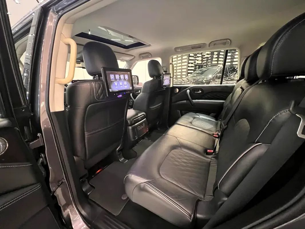 Infiniti QX80 5.6 AT 4WD (405 hp) - 14