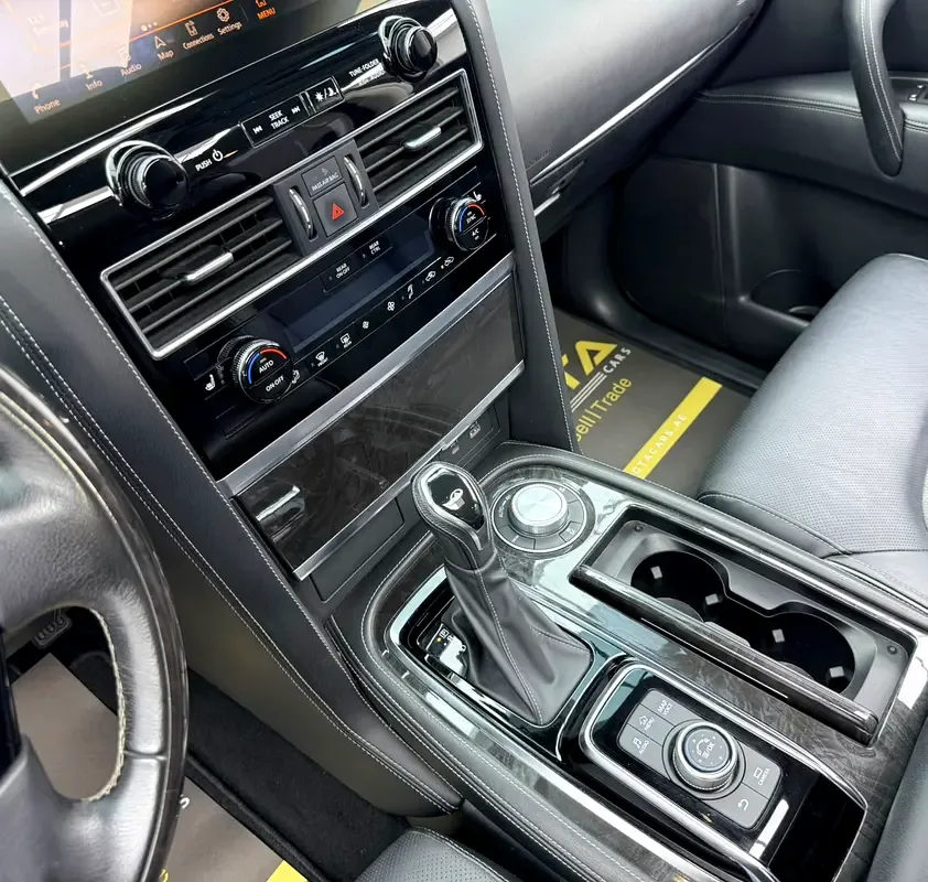 Infiniti QX80 5.6 AT 4WD (405 حصان) - 16