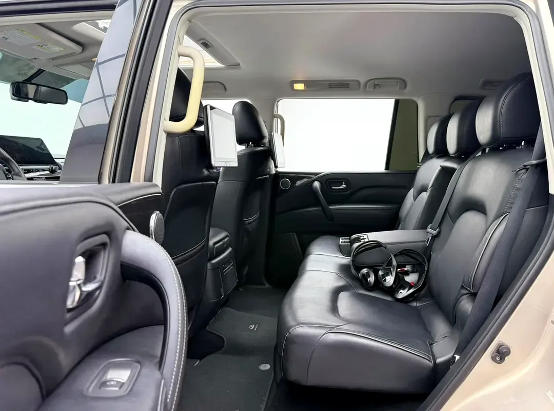 Infiniti QX80 5.6 AT 4WD (405 حصان) - 18