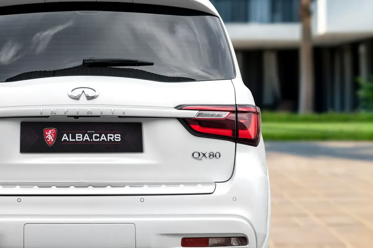 Infiniti QX80 5.6 AT 4WD (405 حصان) - 6