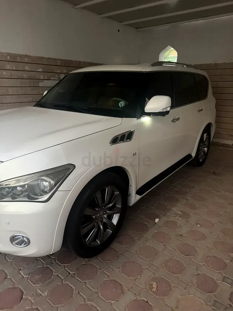 Infiniti QX80 5.6 AT AWD (405 hp)