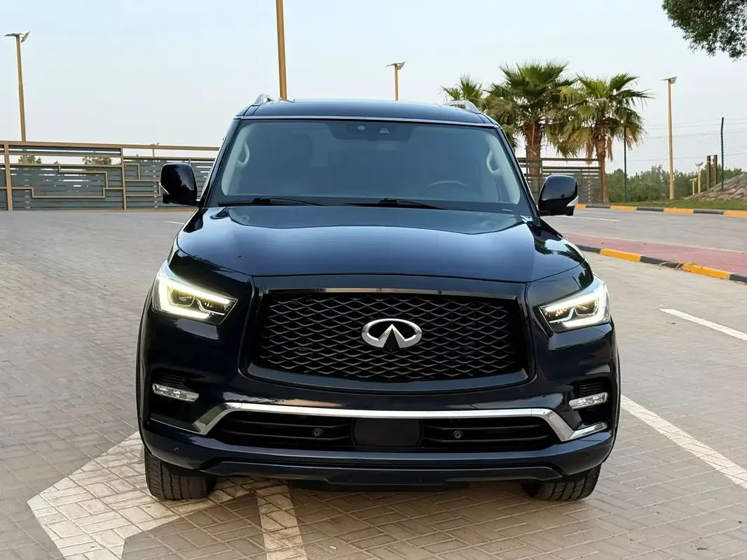 Infiniti QX80 5.6 AT AWD (405 hp)
