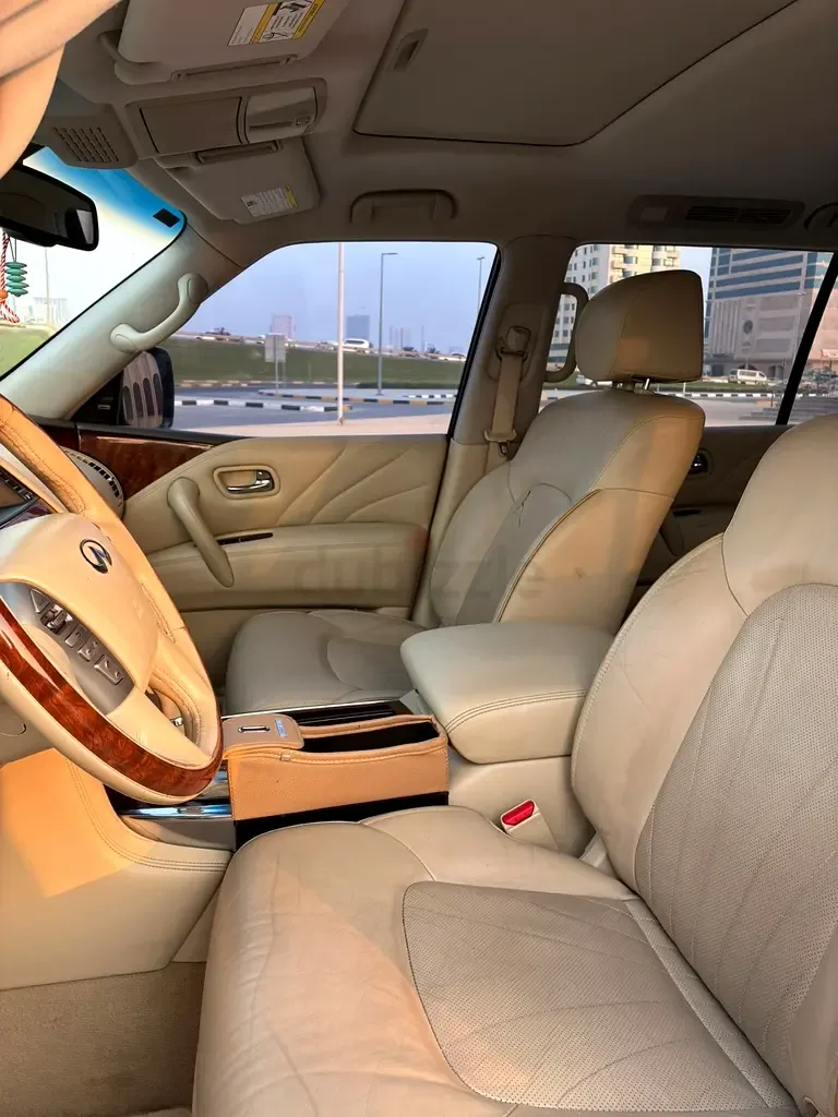 Infiniti QX80 5.6 AT AWD (405 حصان) - 10