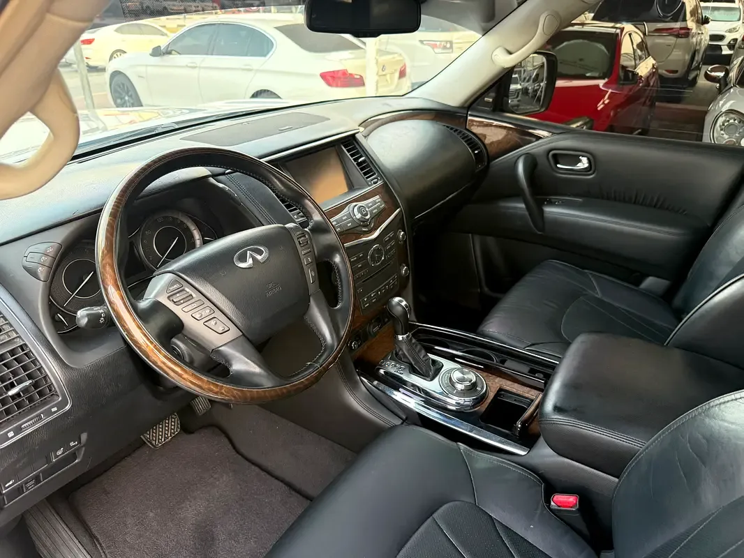 Infiniti QX80 5.6 AT AWD (405 حصان) - 4