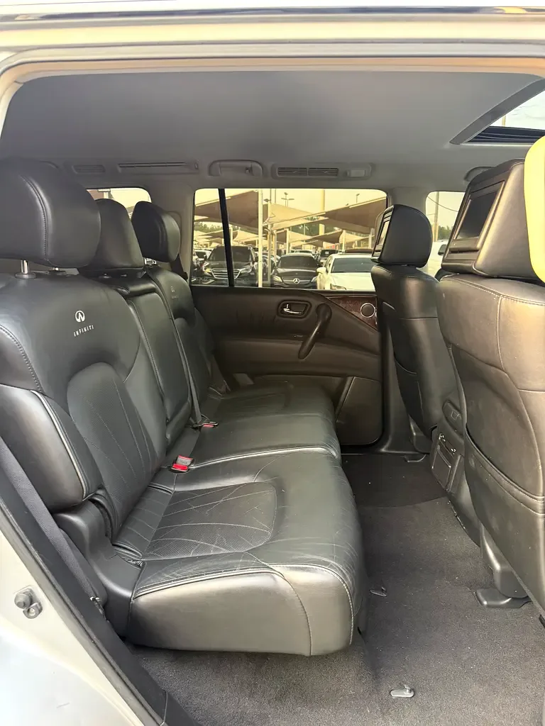 Infiniti QX80 5.6 AT AWD (405 حصان) - 9