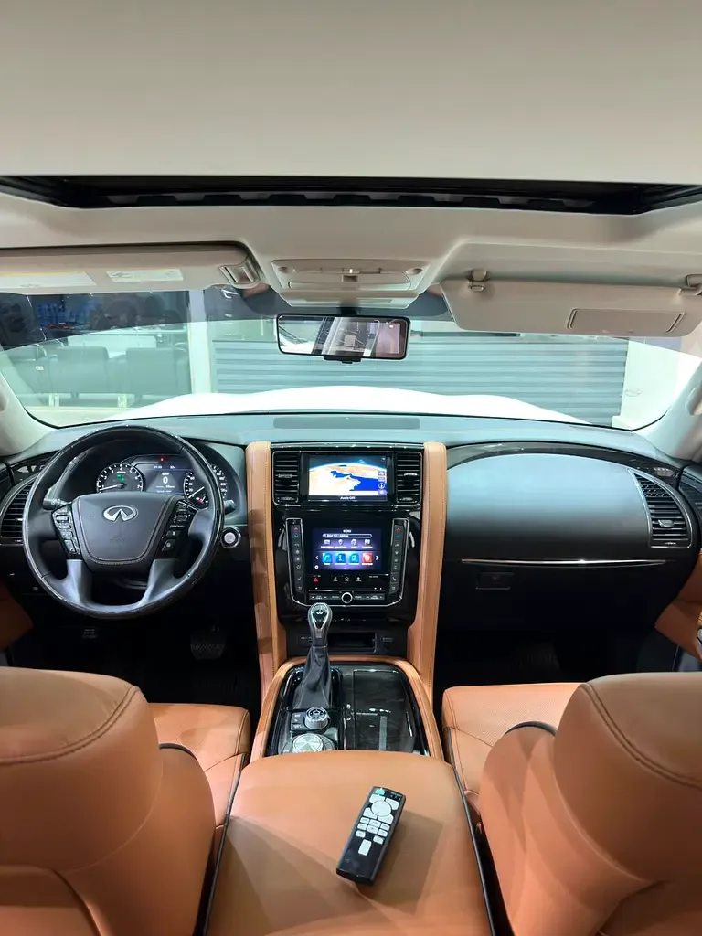 Infiniti QX80 5.6 AT AWD (405 hp) - 9