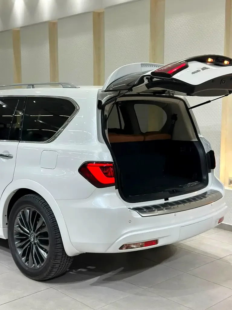 Infiniti QX80 5.6 AT AWD (405 hp) - 8