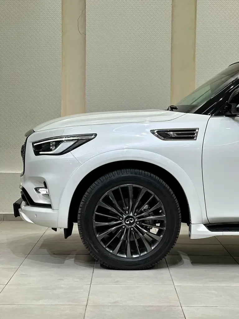 Infiniti QX80 5.6 AT AWD (405 hp) - 19