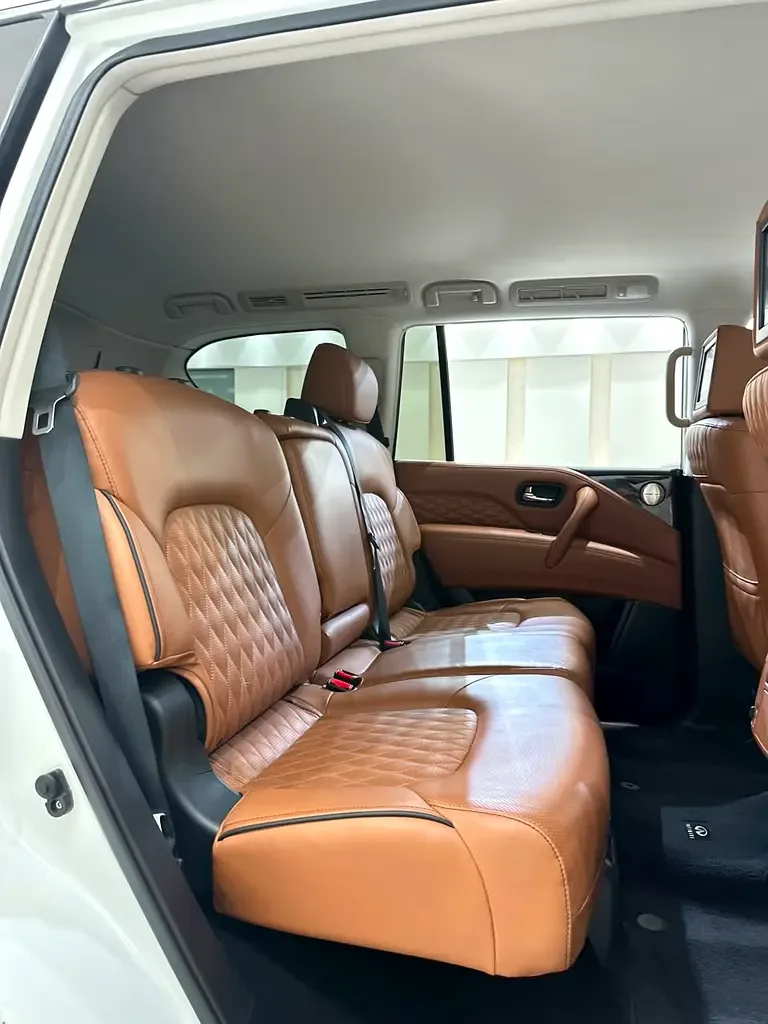 Infiniti QX80 5.6 AT AWD (405 hp) - 18