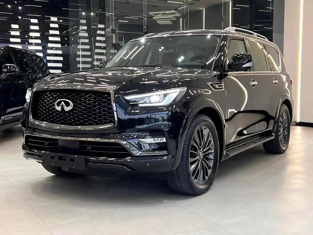 Infiniti QX80 5.6 AT AWD (405 حصان) - 2