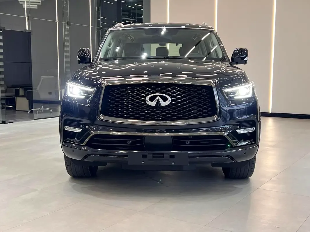 Infiniti QX80 5.6 AT AWD (405 حصان) - 5
