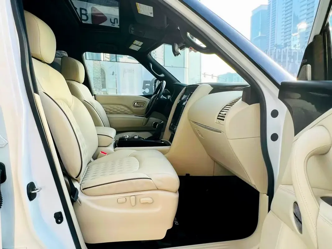 Infiniti QX80 5.6 AT AWD (405 hp) - 10