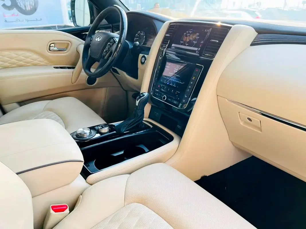 Infiniti QX80 5.6 AT AWD (405 hp) - 12