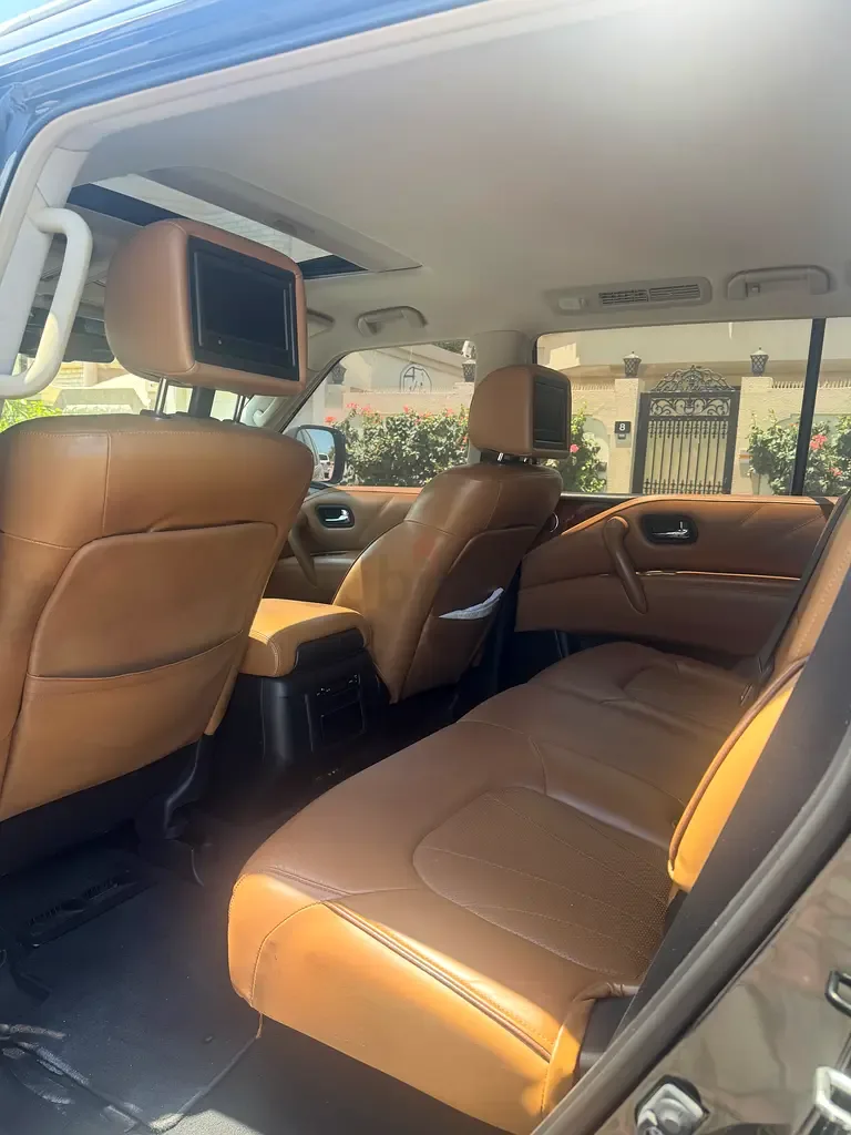 Infiniti QX80 5.6 AT AWD (405 حصان) - 9