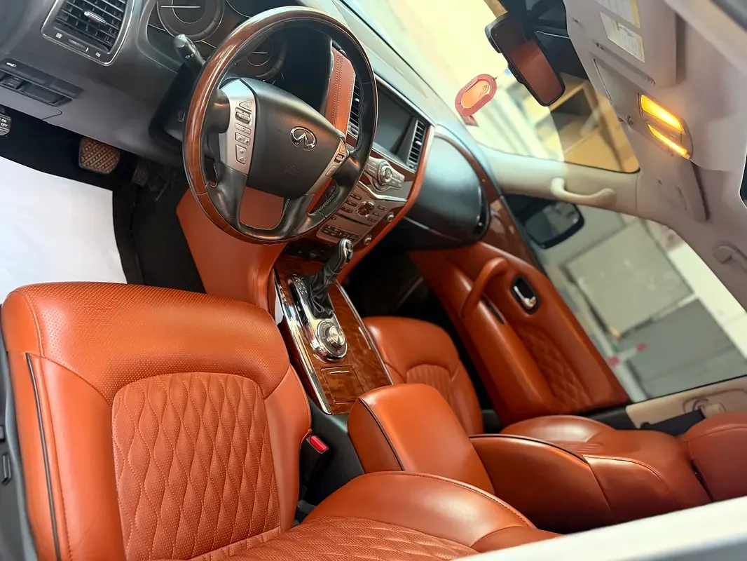 Infiniti QX80 5.6 AT AWD (405 hp) - 8