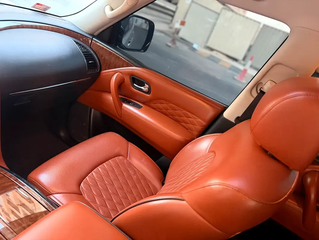 Infiniti QX80 5.6 AT AWD (405 hp) - 10