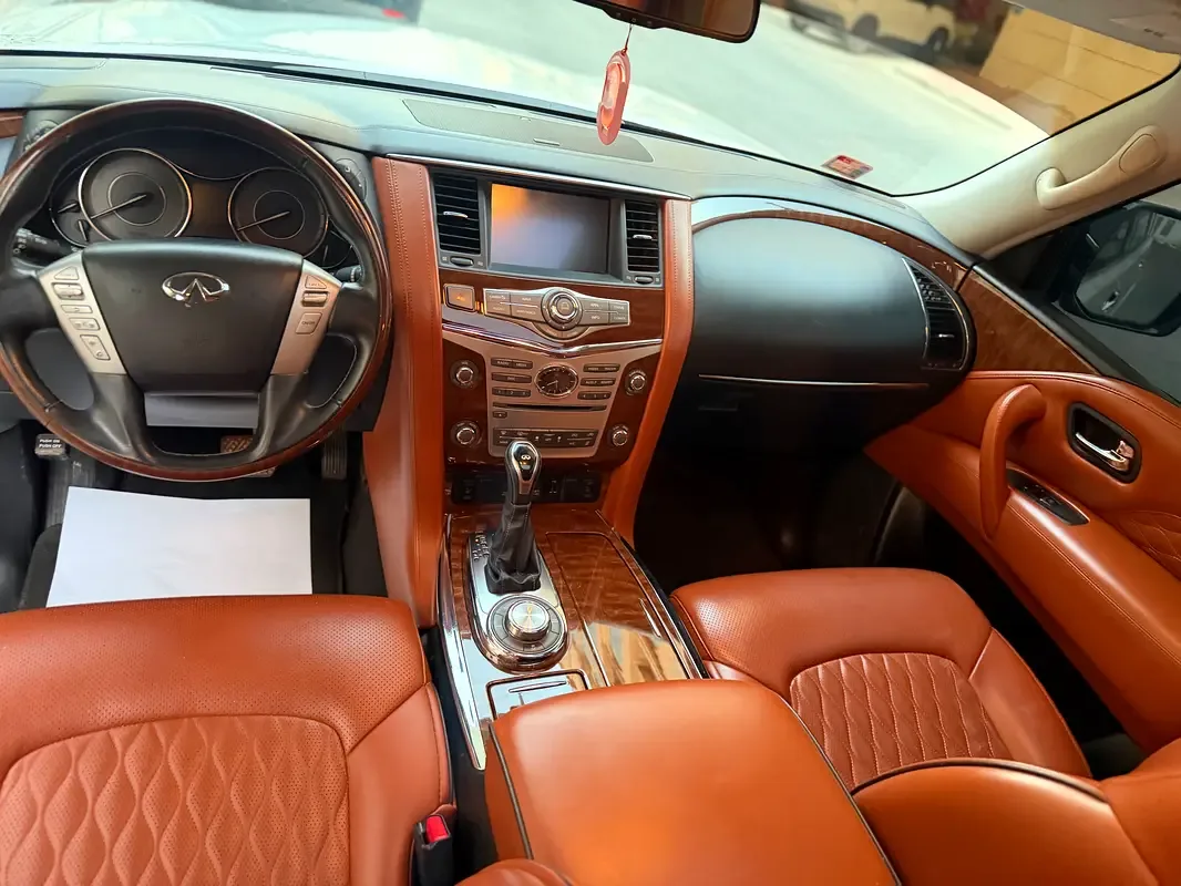 Infiniti QX80 5.6 AT AWD (405 hp) - 9