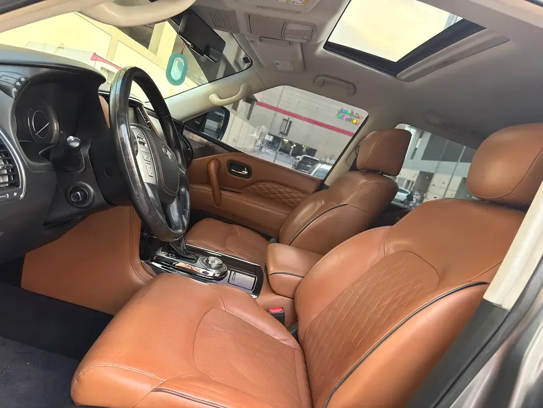 Infiniti QX80 5.6 AT AWD (405 حصان) - 10