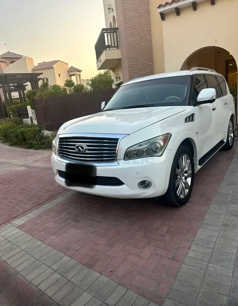 Infiniti QX80 5.6 AT AWD (405 hp)