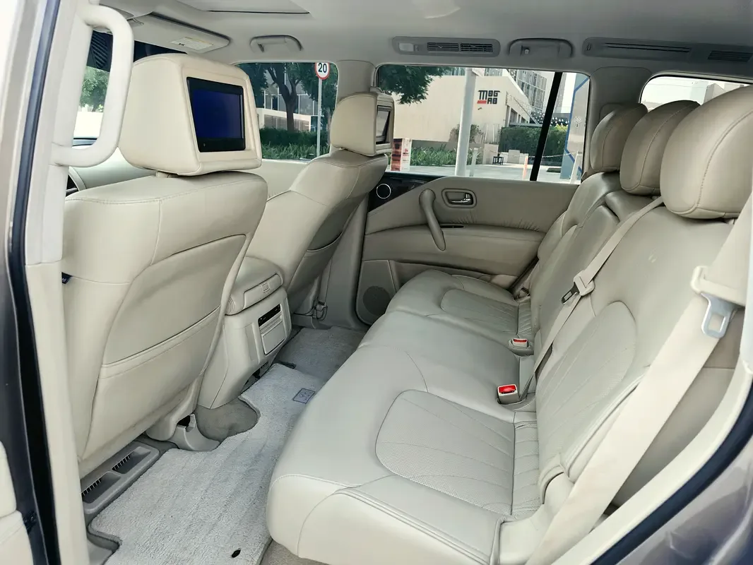Infiniti QX80 5.6 AT AWD (405 hp) - 13