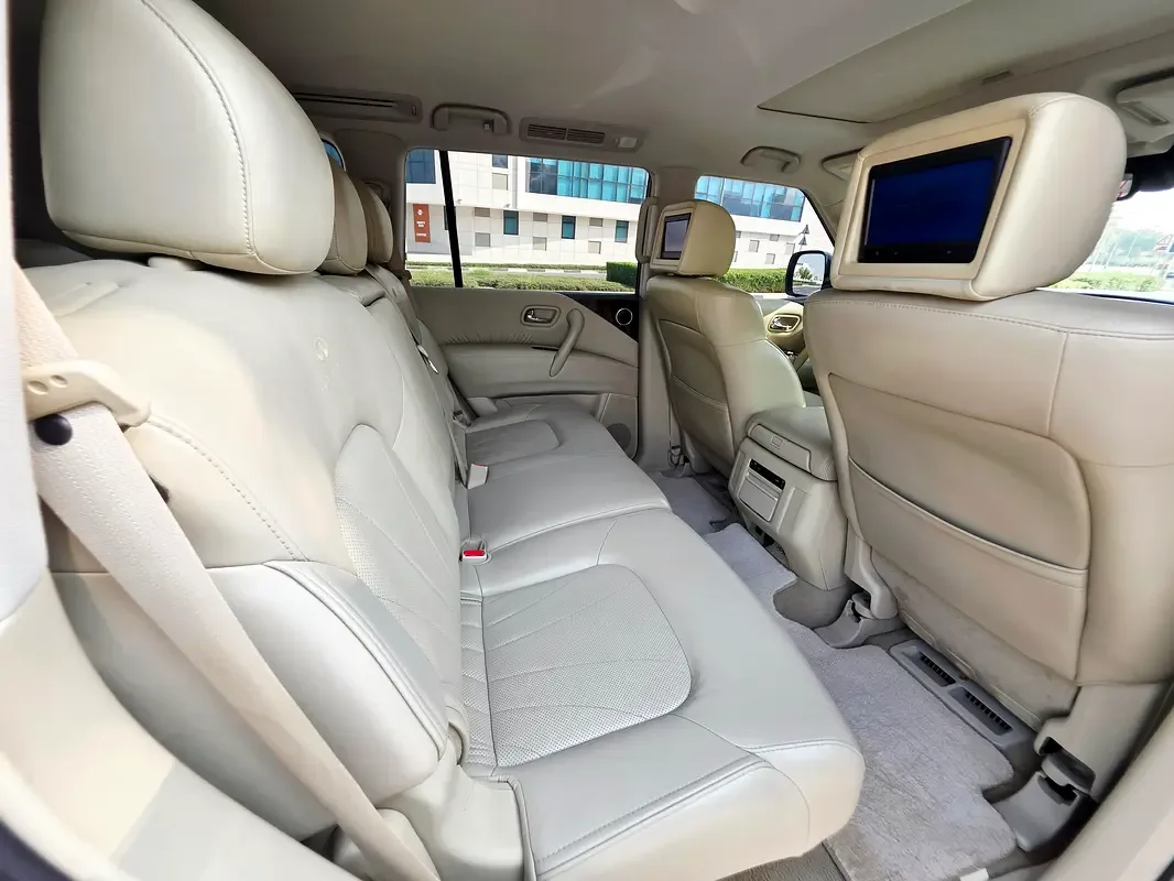 Infiniti QX80 5.6 AT AWD (405 hp) - 12