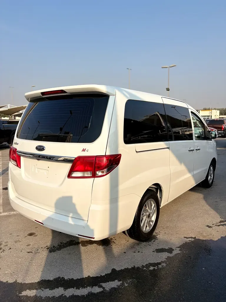 JAC M4 2.0 MT RWD (144 hp) - 4