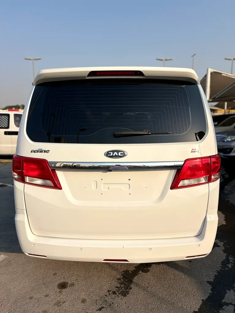 JAC M4 2.0 MT RWD (144 hp) - 6
