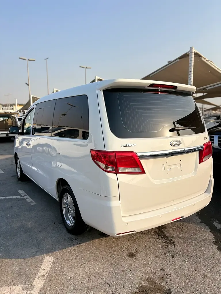 JAC M4 2.0 MT RWD (144 hp) - 5