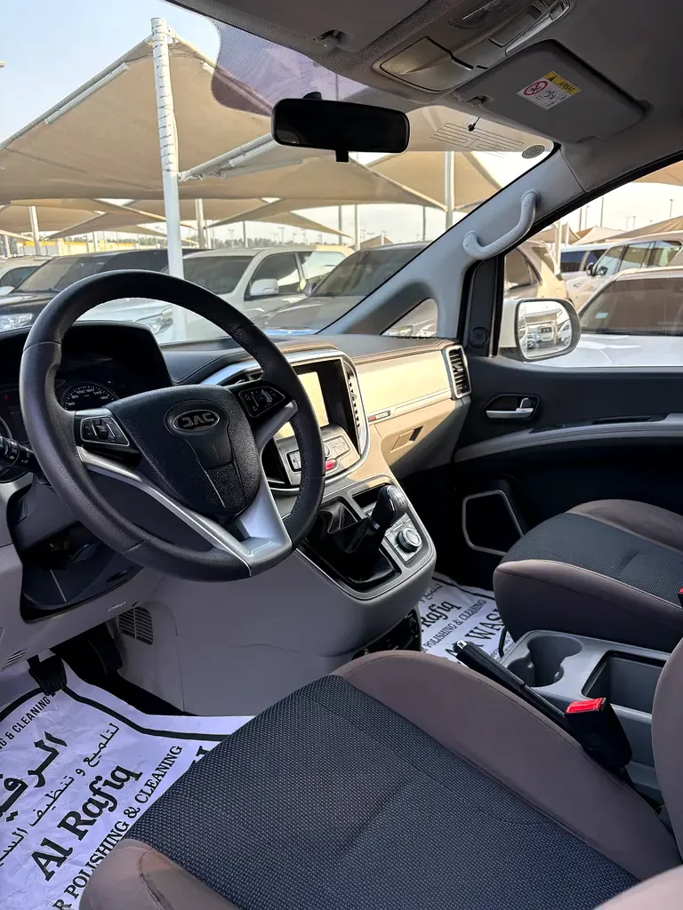 JAC M4 2.0 MT RWD (144 hp) - 11