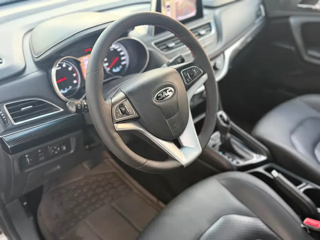 JAC S3 1.5 MT (116 حصان) - 11