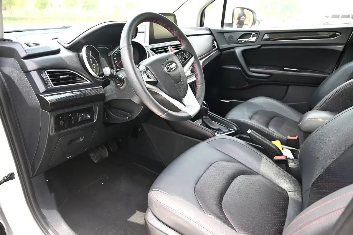 JAC S3 1.5 MT (116 hp) - 12