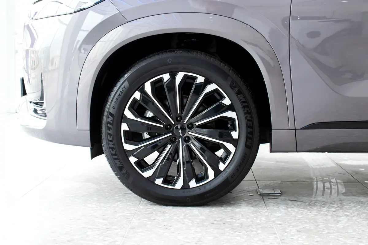 Jaecoo J8 2.0 AMT 4WD (249 hp) - 16