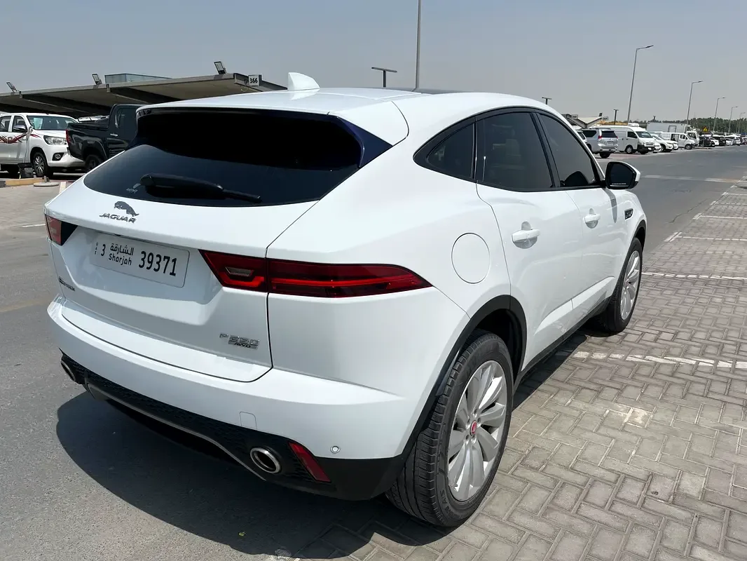 Jaguar E-Pace P250 AT AWD (249 حصان) - 4